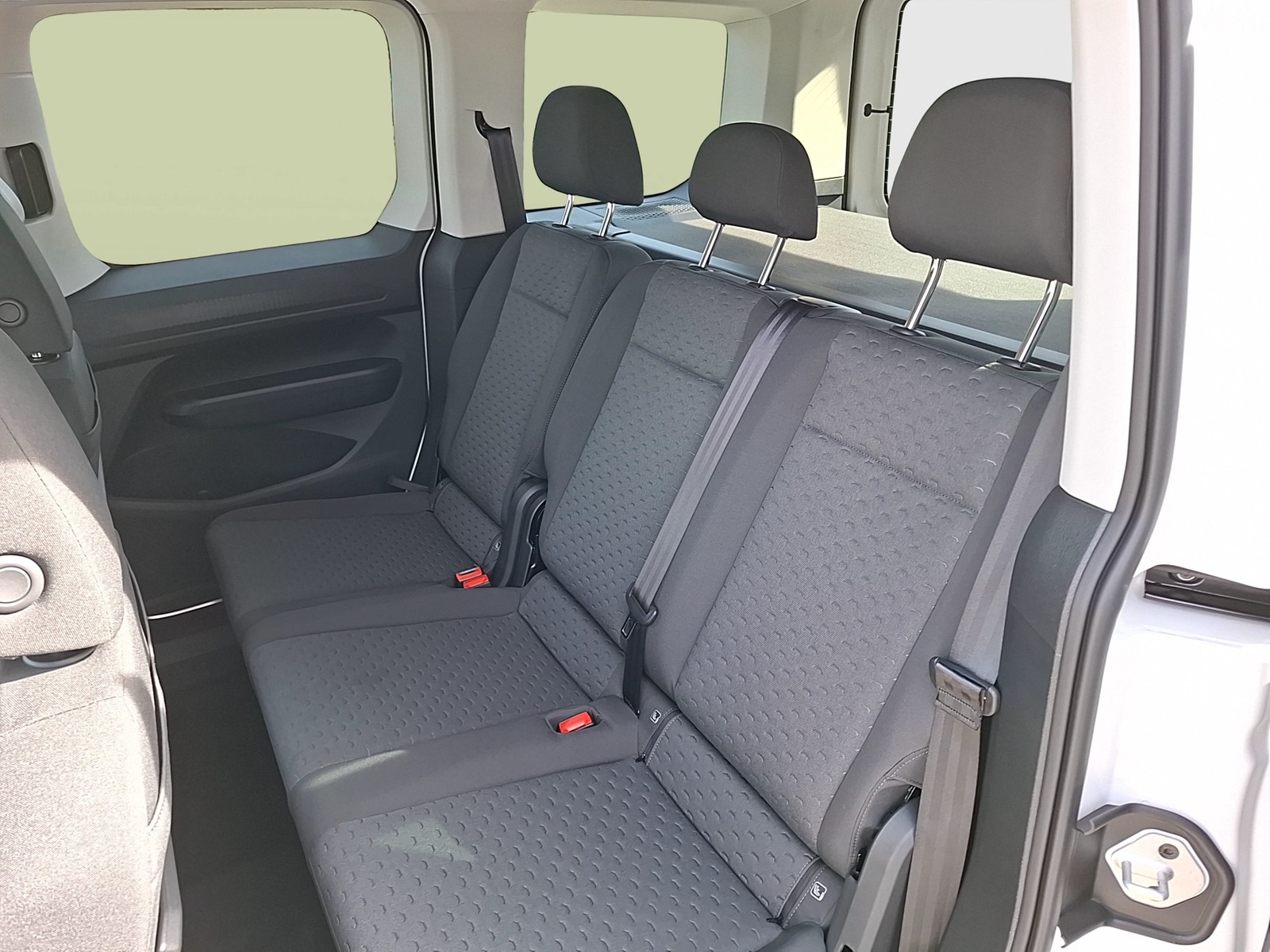 Fahrzeugabbildung Volkswagen Caddy TSI Life Generation RFK LED ACC KLIMA