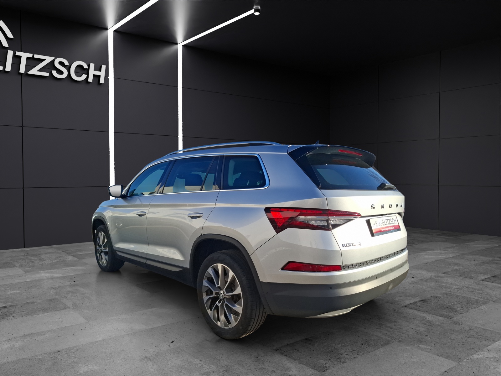 Fahrzeugabbildung SKODA Kodiaq TSI Clever DSG Matrix AHK Navi ACC RFK SH 18