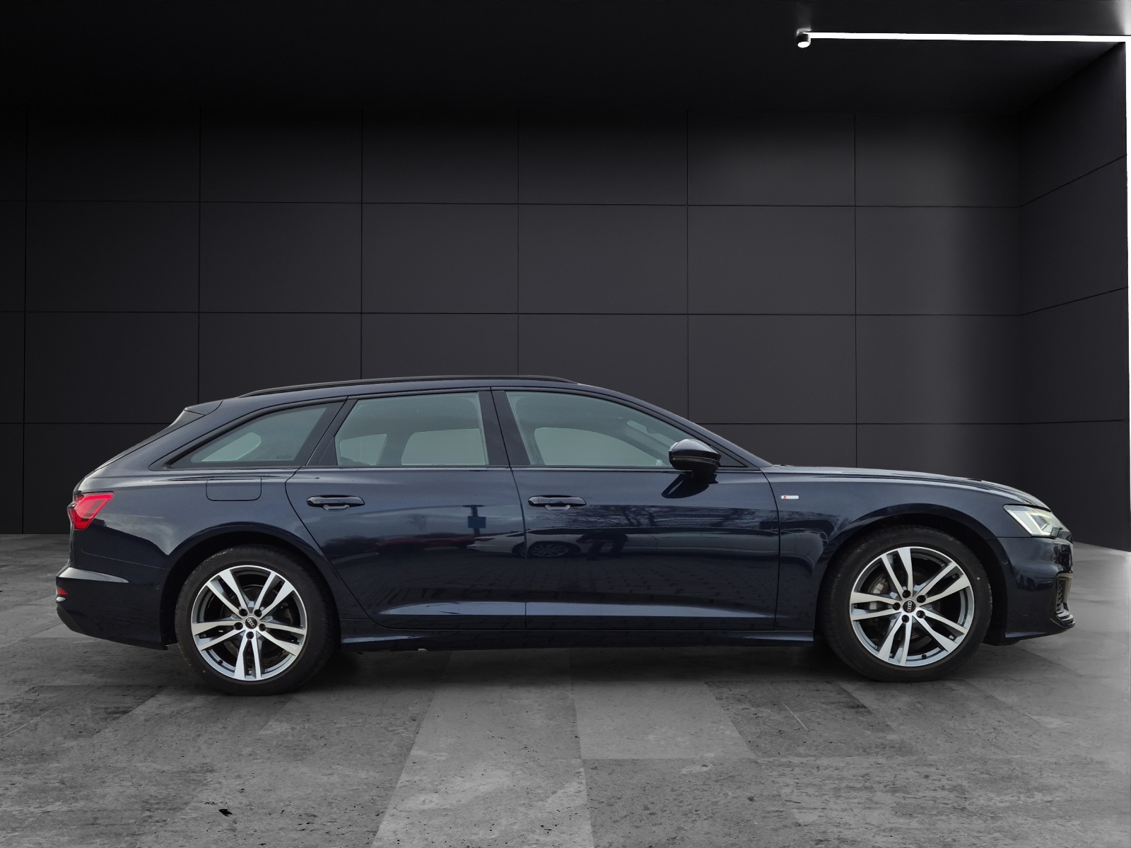 Fahrzeugabbildung Audi A6 Avant 40 TDI Sport quattro S-tronic S-Line Matrix AVC Pano ACC RFK