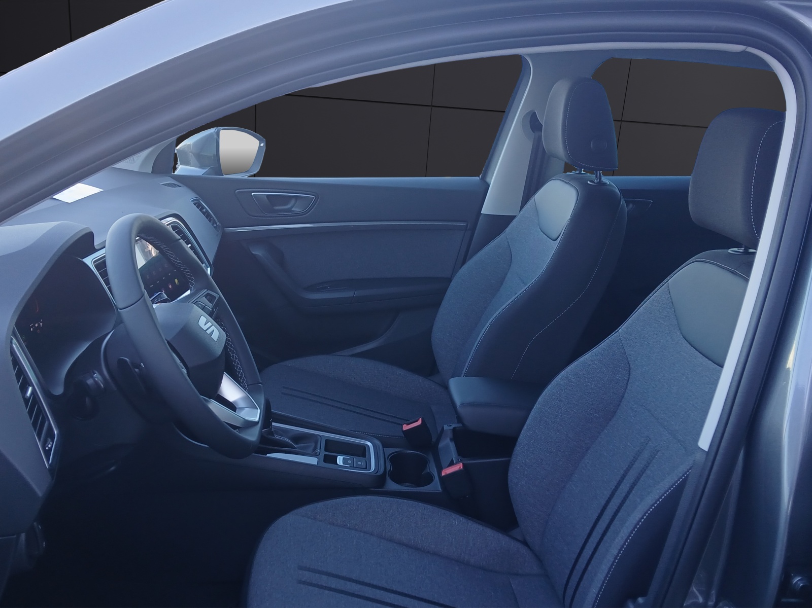 Fahrzeugabbildung SEAT Ateca 1.5 TSI DSG Road Edition LED Keyless