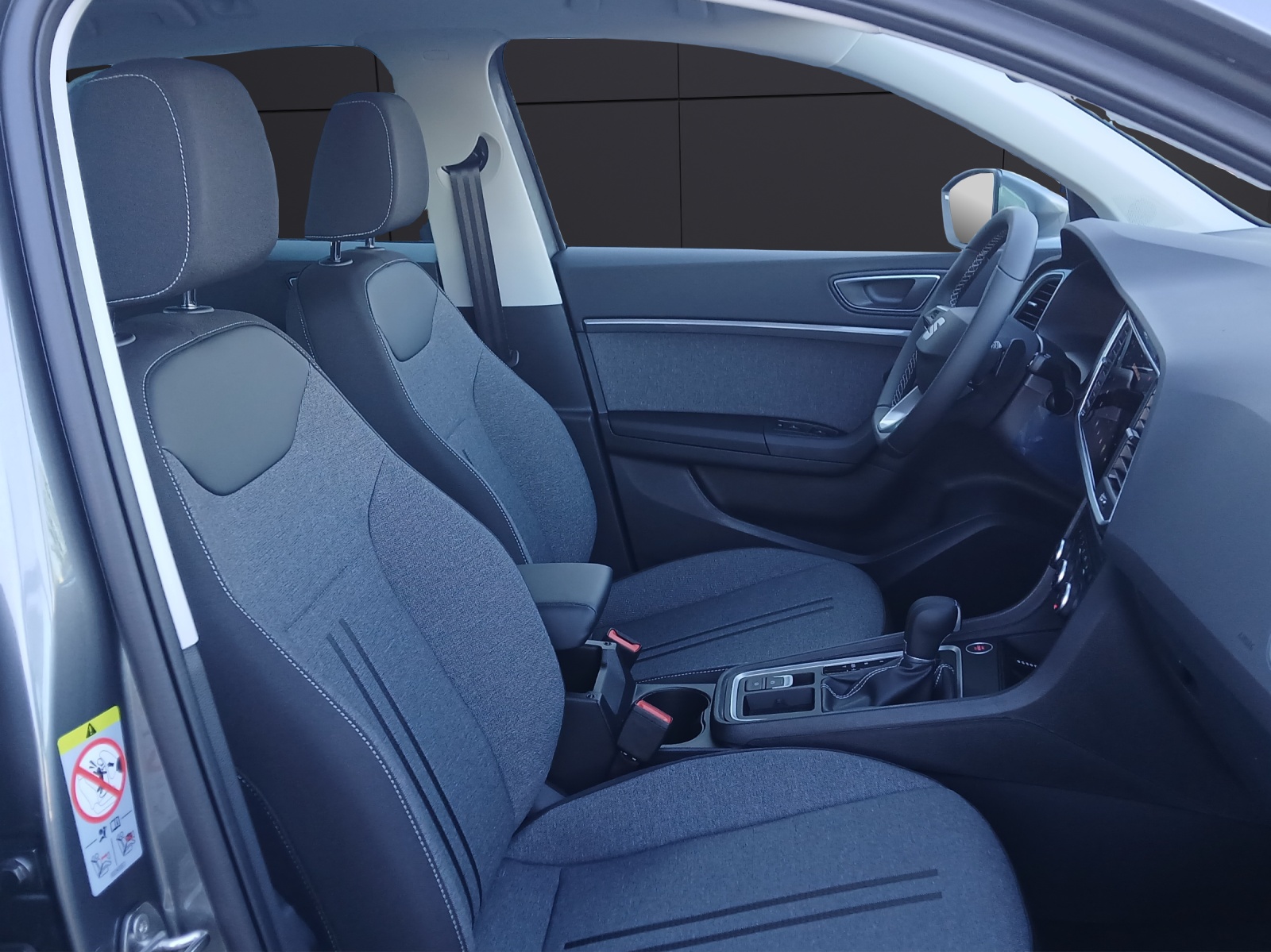 Fahrzeugabbildung SEAT Ateca 1.5 TSI DSG Road Edition LED Keyless