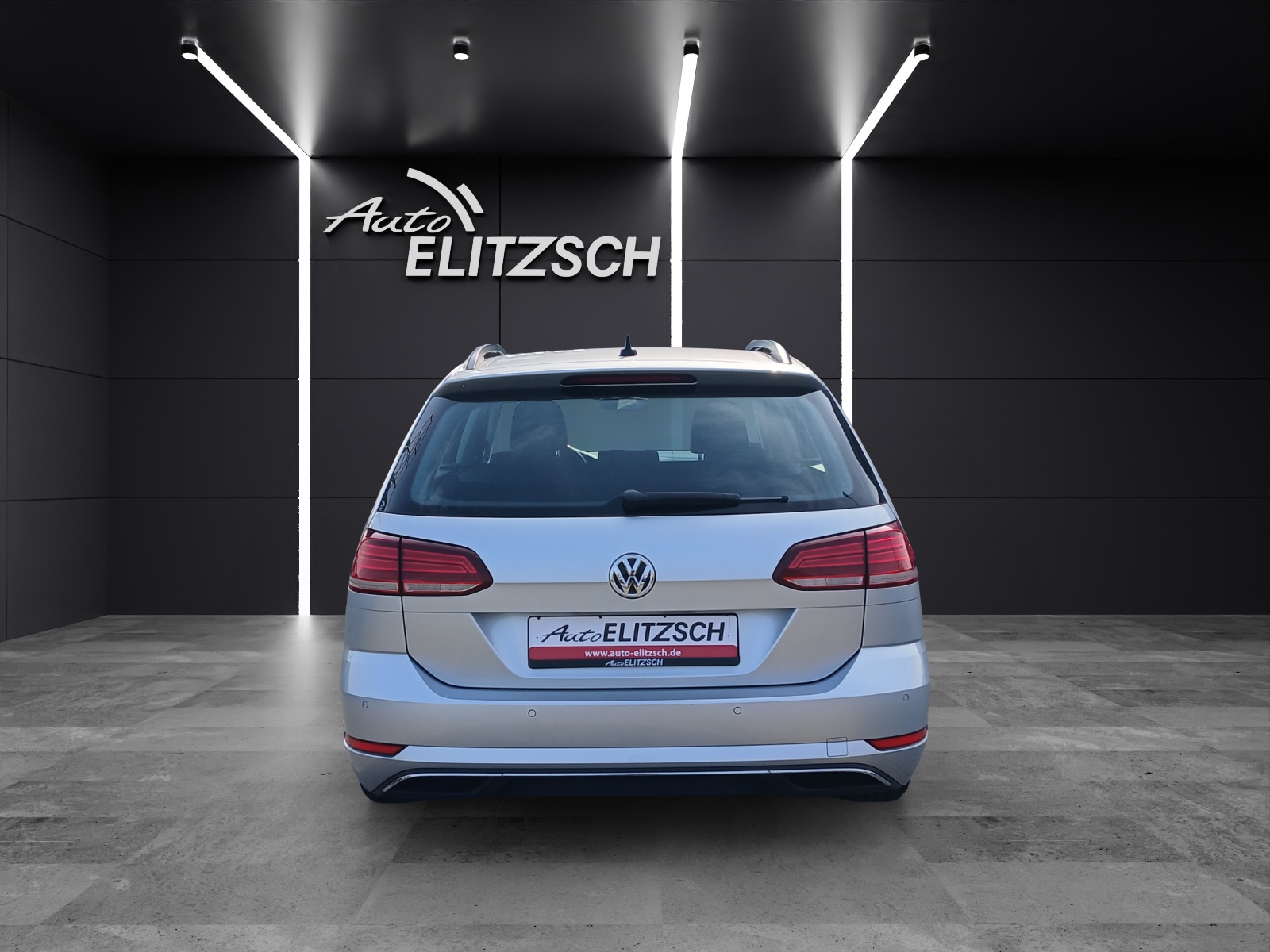 Fahrzeugabbildung Volkswagen Golf VII Variant TDI Comfortline Standhzg LED Navi ACC PDC SH LM