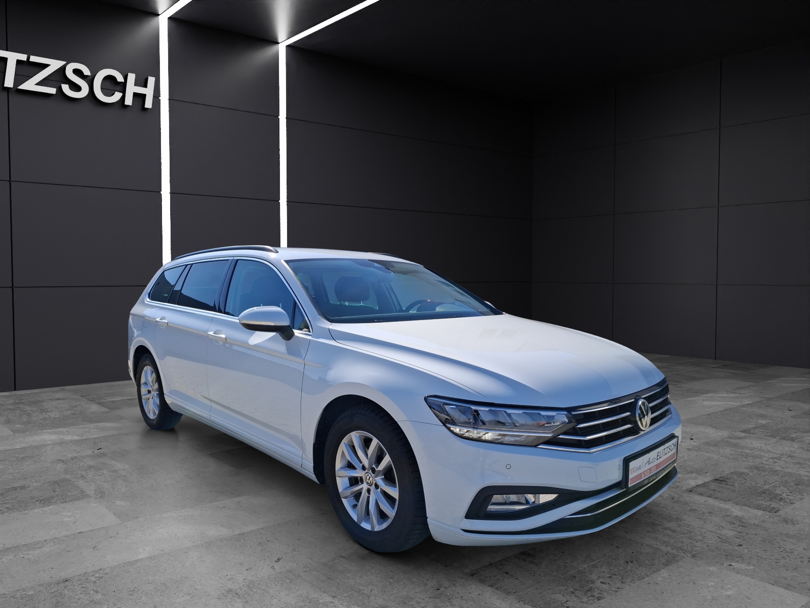 Fahrzeugabbildung Volkswagen Passat Variant TSI Business DSG LED Navi ACC RFK SH LM