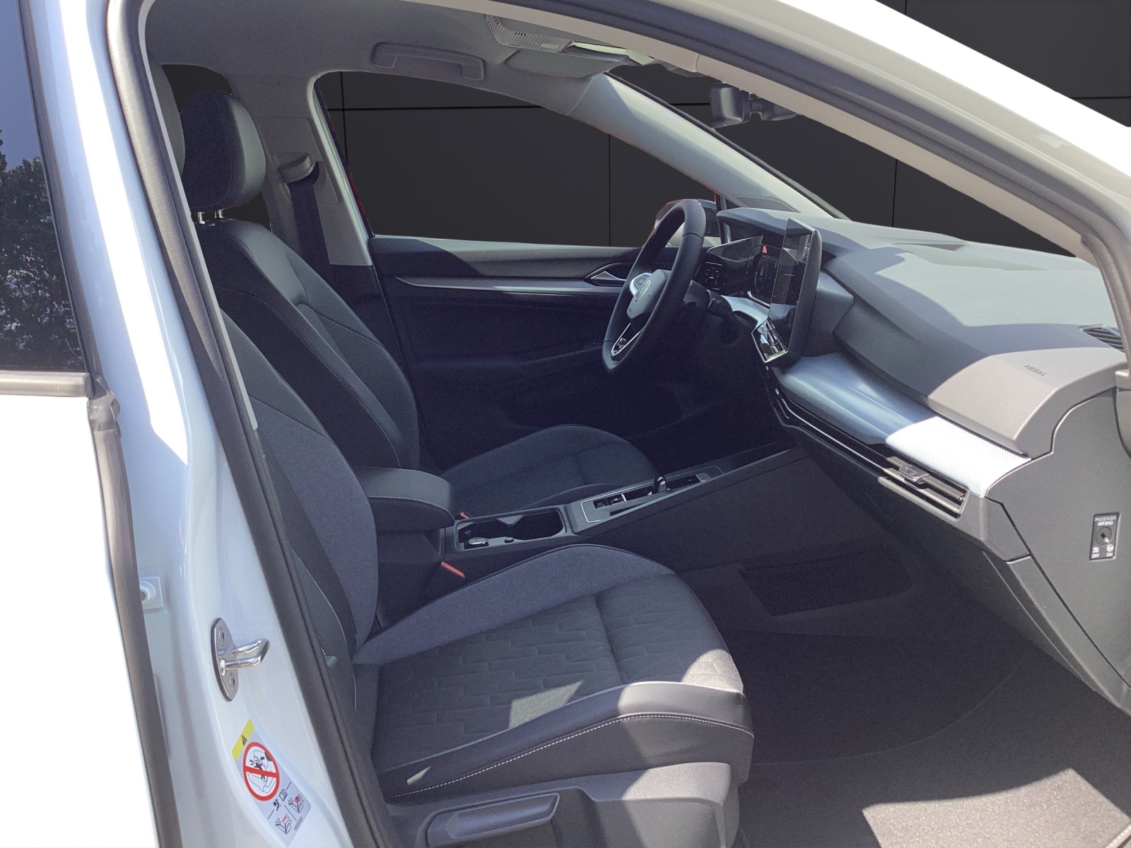 Fahrzeugabbildung Volkswagen Golf VIII Variant TDI Energy DSG Matrix Navi AID ACC RFK SH