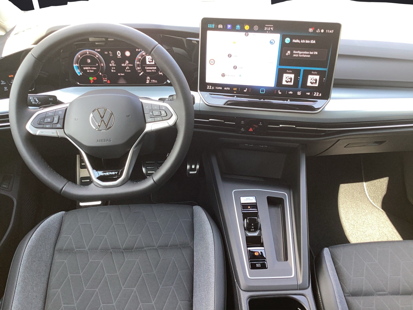 Fahrzeugabbildung Volkswagen Golf VIII Variant TDI Energy DSG Matrix Navi AID ACC RFK SH