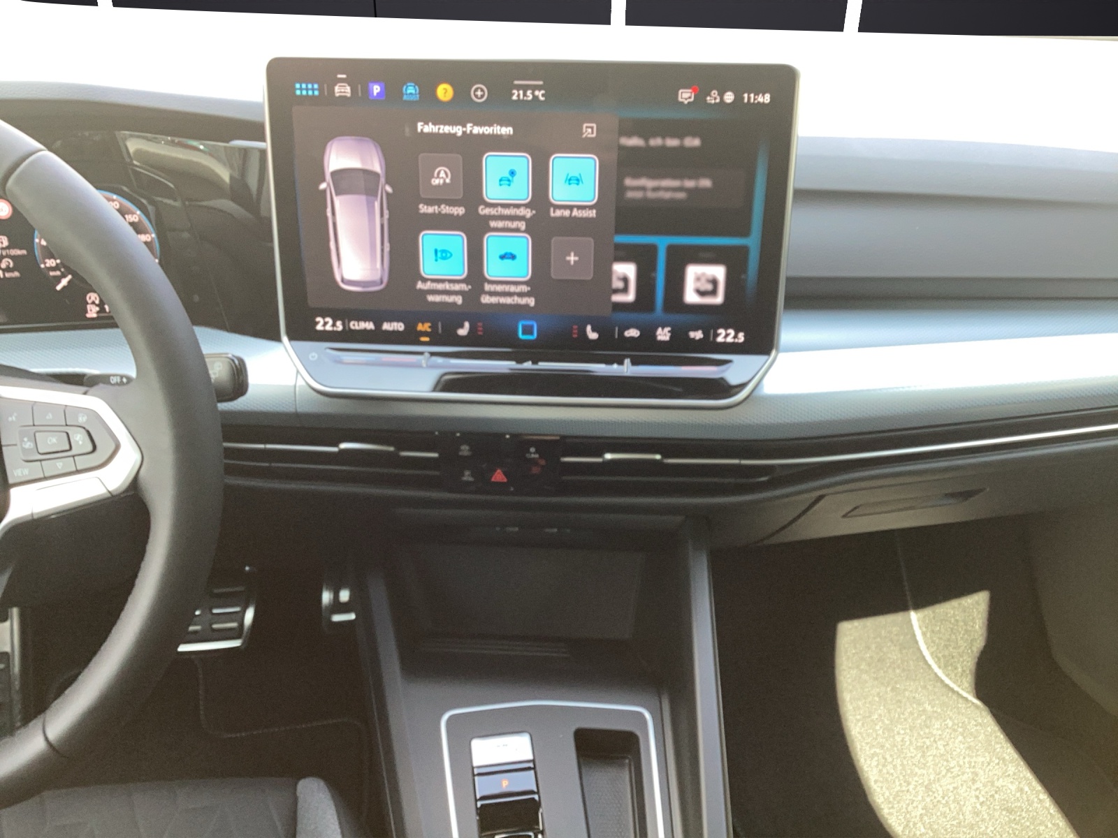 Fahrzeugabbildung Volkswagen Golf VIII Variant TDI Energy DSG Matrix Navi AID ACC RFK SH