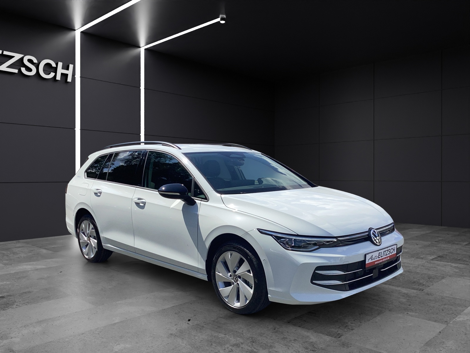 Fahrzeugabbildung Volkswagen Golf VIII Variant TDI Energy DSG Matrix Navi AID ACC RFK SH