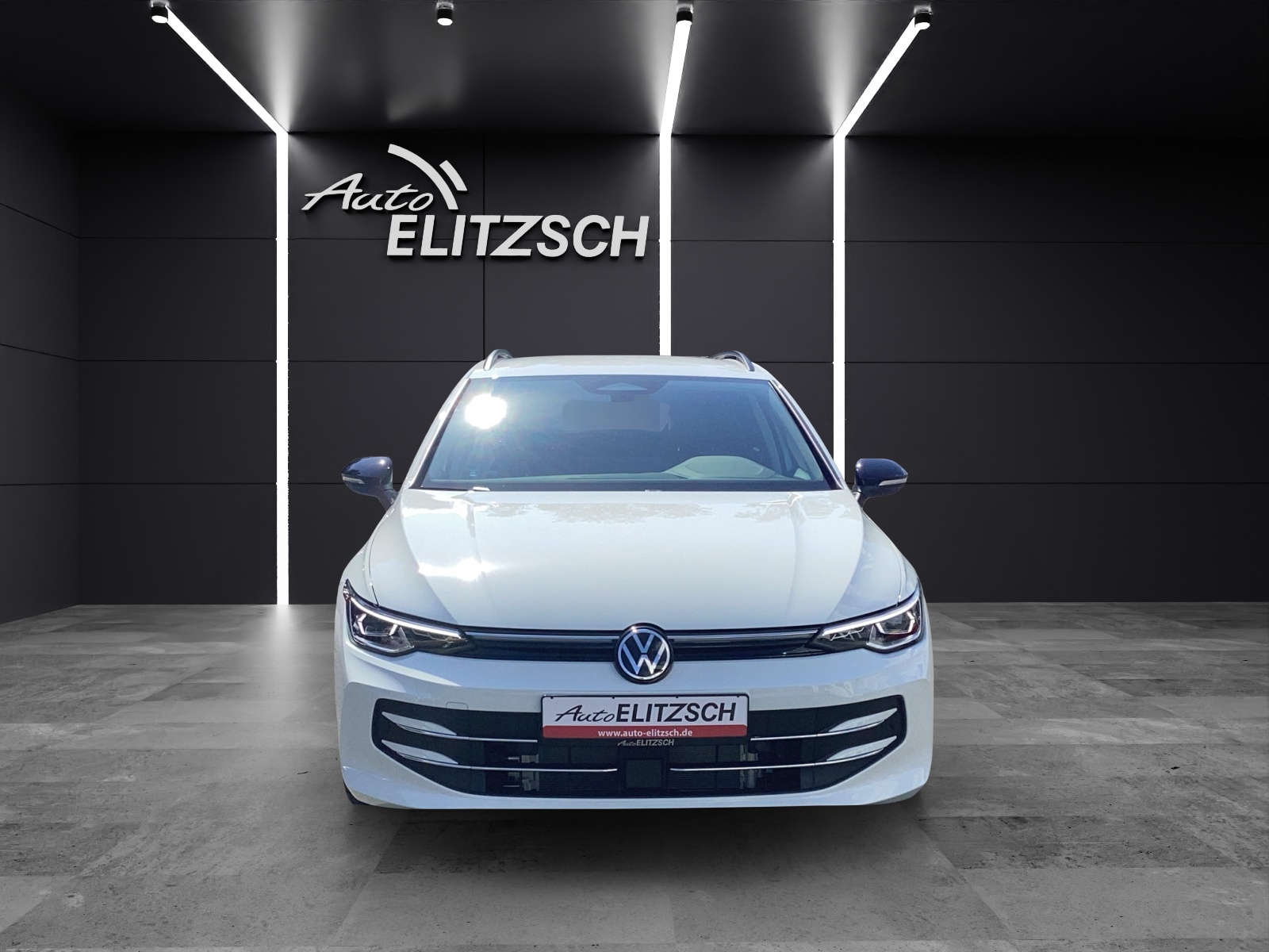 Fahrzeugabbildung Volkswagen Golf VIII Variant TDI Energy DSG Matrix Navi AID ACC RFK SH