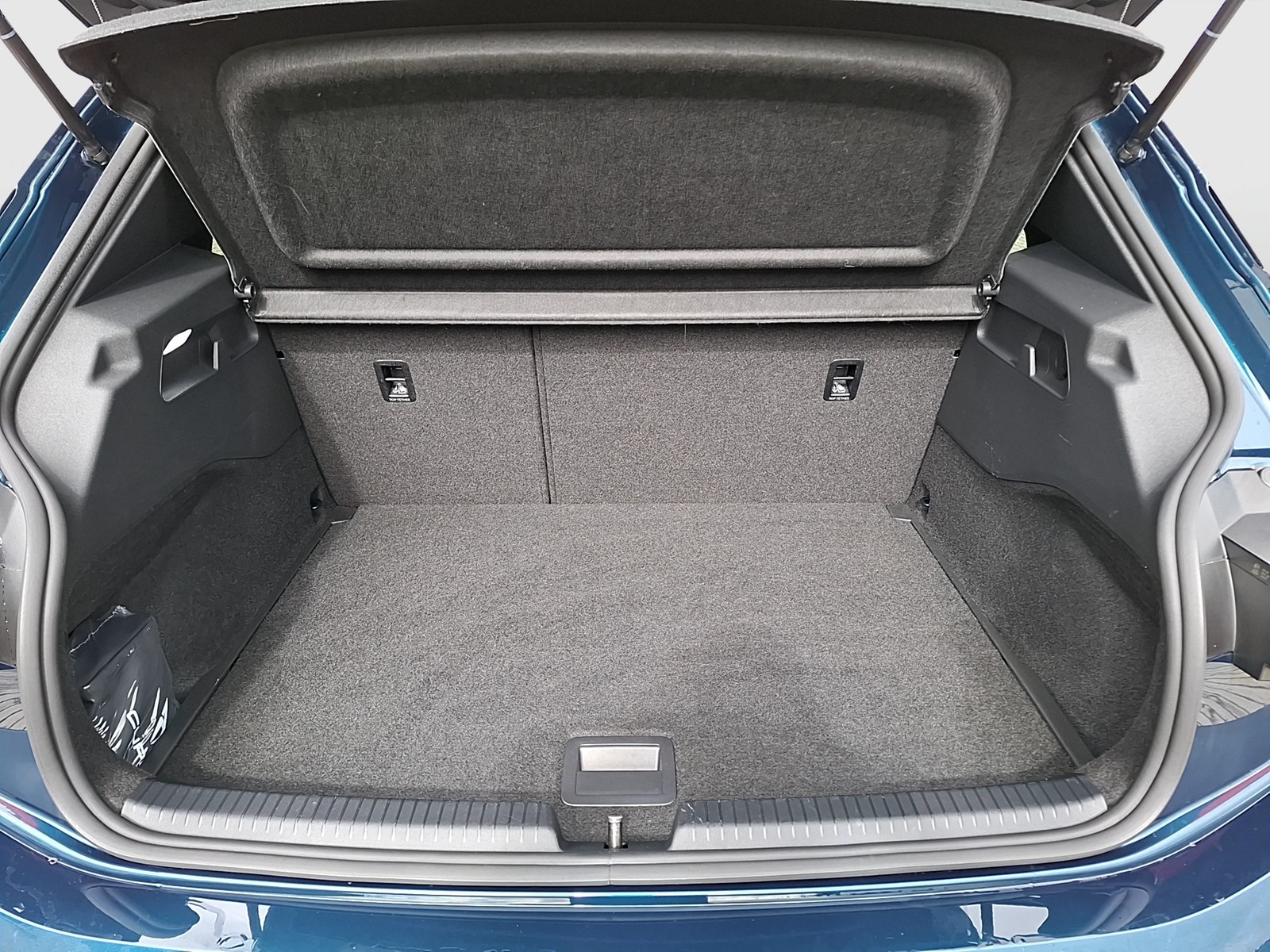 Fahrzeugabbildung CUPRA Born 170KW LED Navi 20