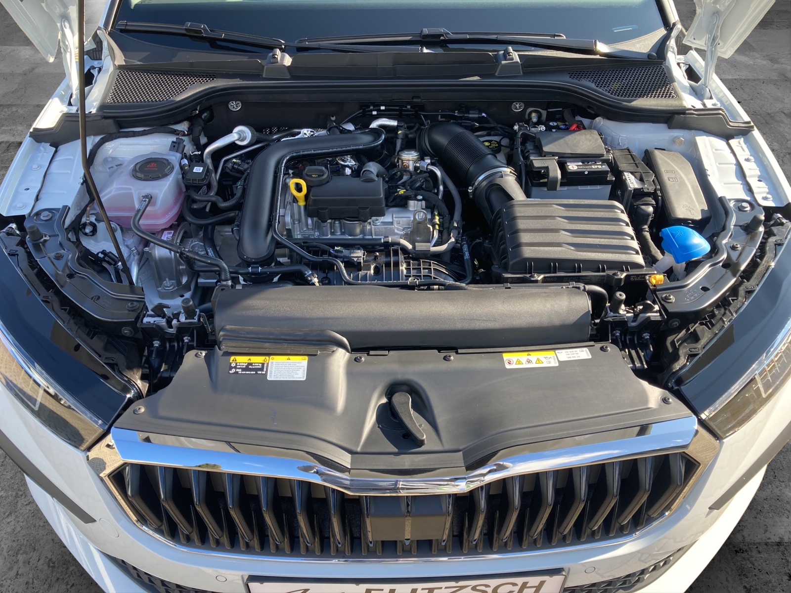 Fahrzeugabbildung SKODA Scala Tour DSG, Navi, Digital Cockpit