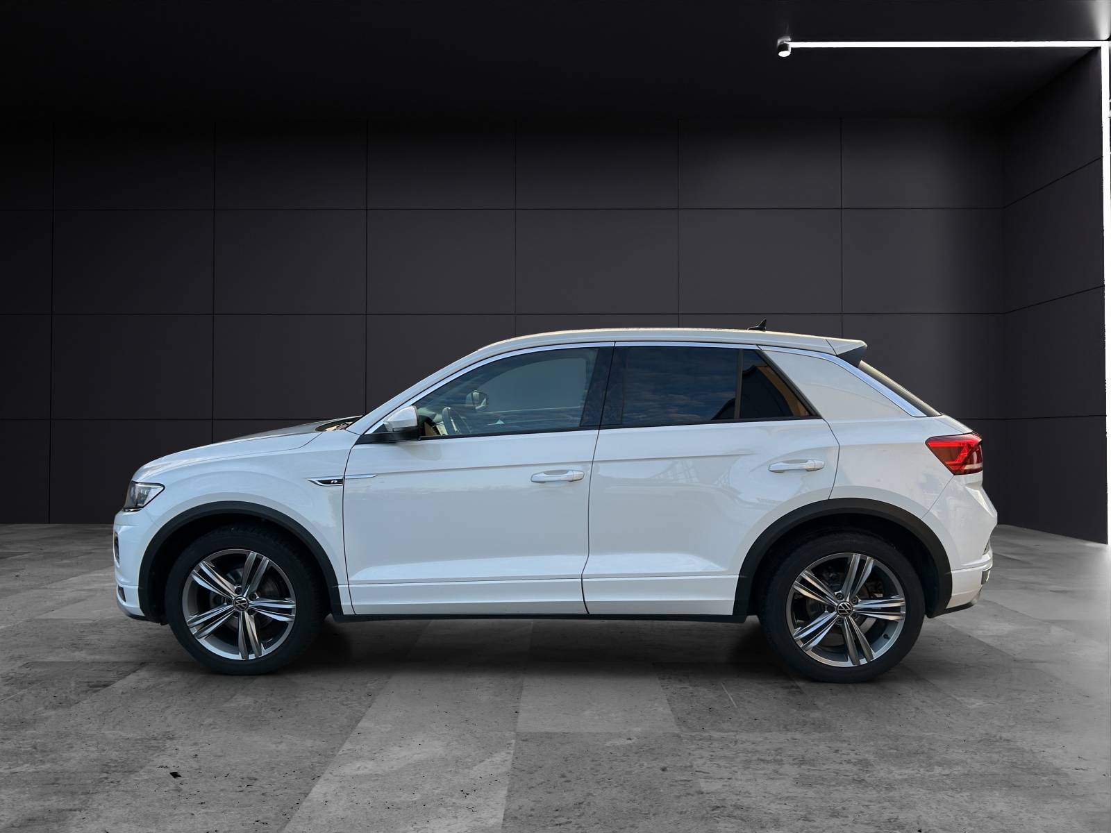 Fahrzeugabbildung Volkswagen T-Roc TSI Sport R-Line LED ACC 18