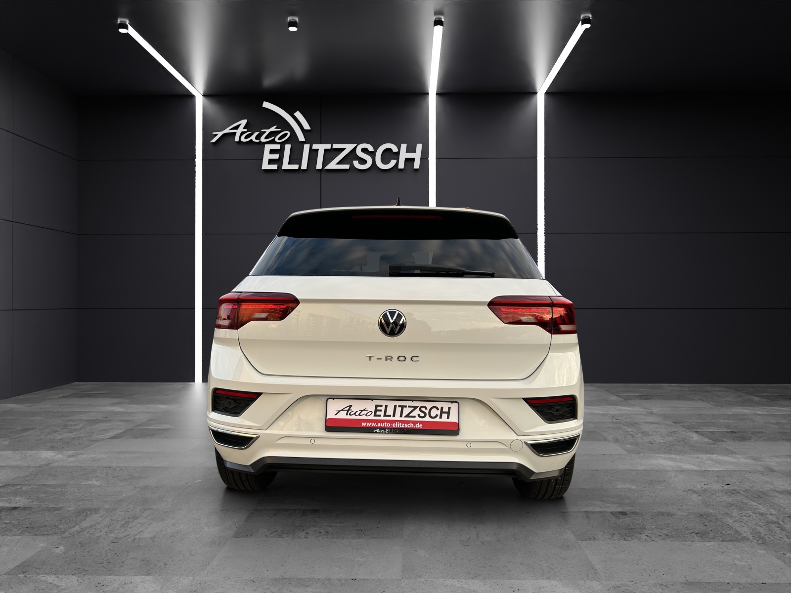 Fahrzeugabbildung Volkswagen T-Roc TSI Sport R-Line LED ACC 18