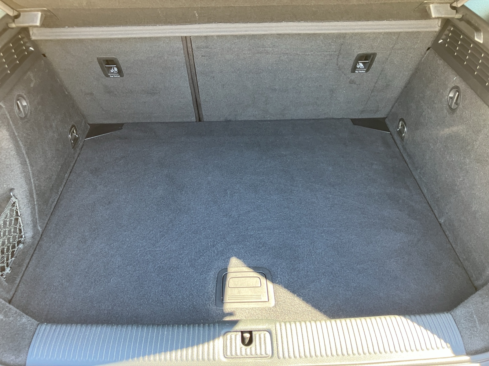 Fahrzeugabbildung Audi A3 Sportback TFSI sport S-tronic LED NAVI ACC B&O SH