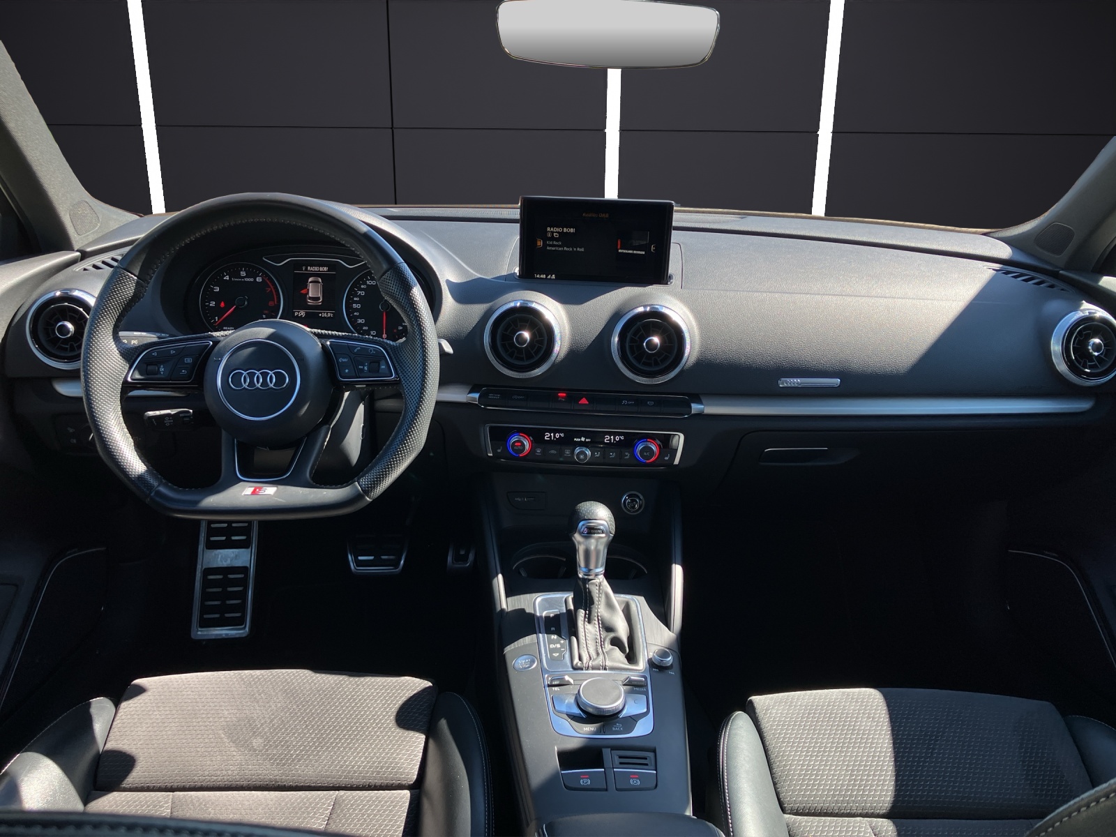 Fahrzeugabbildung Audi A3 Sportback TFSI sport S-tronic LED NAVI ACC B&O SH