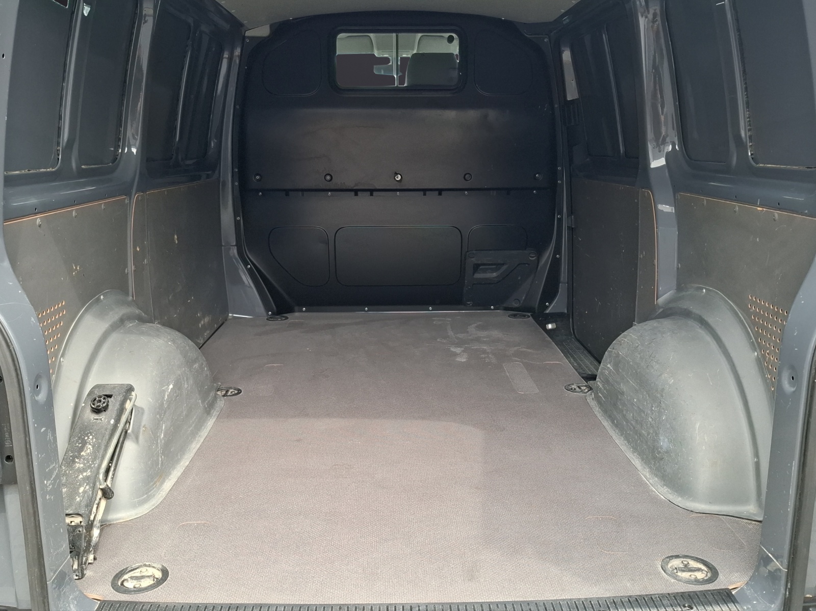 Fahrzeugabbildung Volkswagen T6 Transporter T6.1 TDI Kasten LED AHK Navi Klima RFK