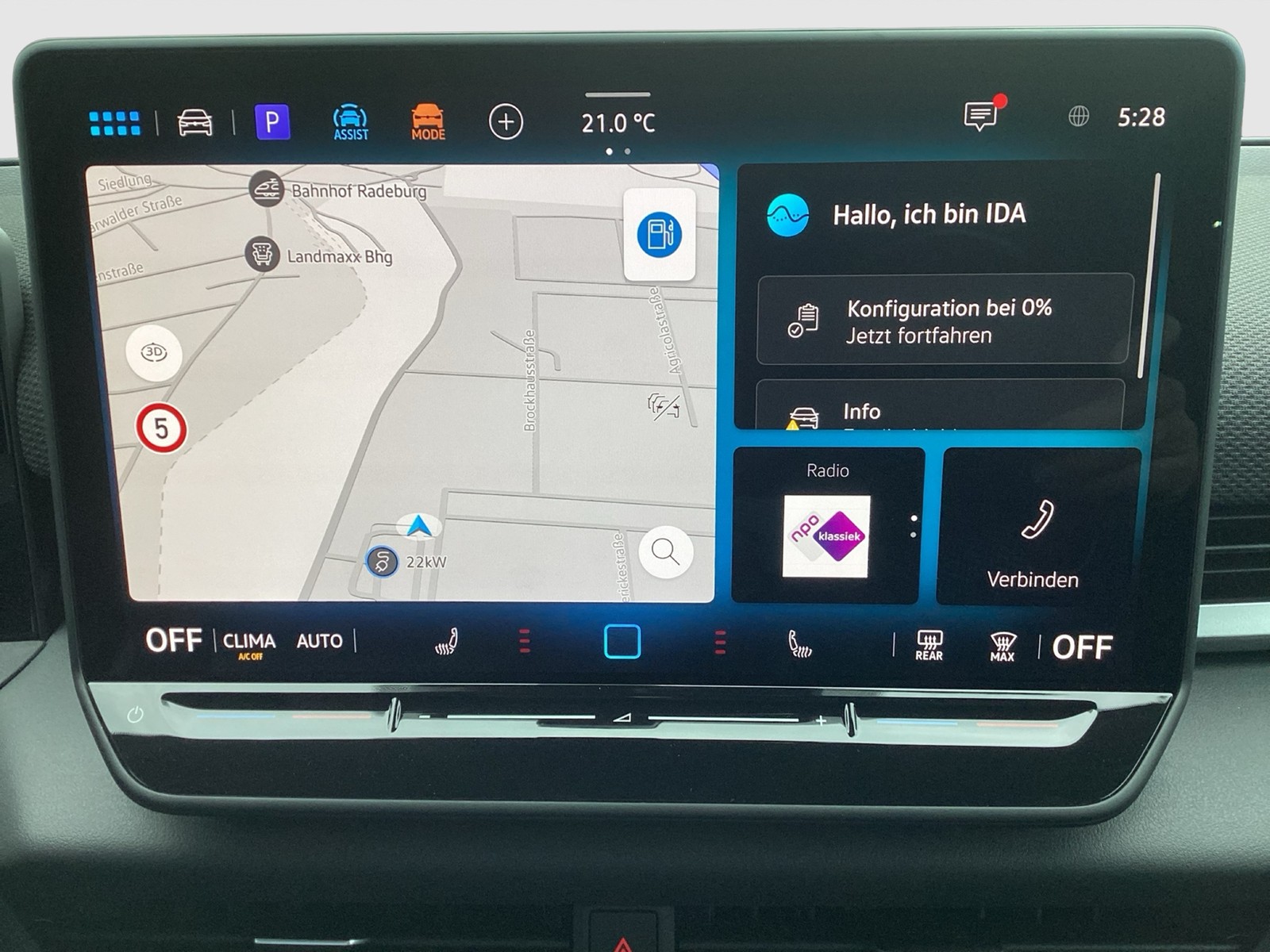 Fahrzeugabbildung Volkswagen T-Roc eTSI Style DSG Matrix AHK Navi AID HUD ACC RFK SH