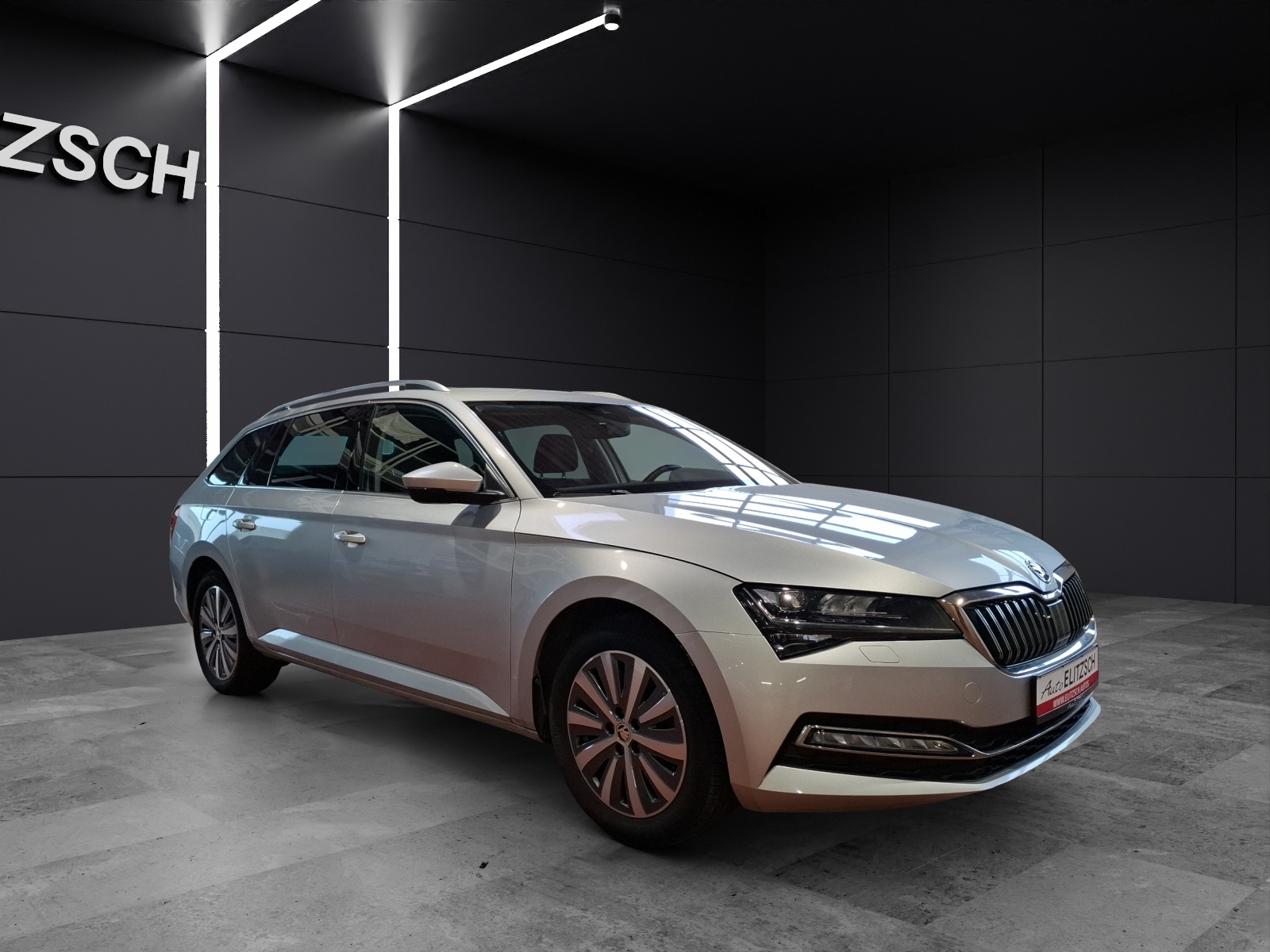 Fahrzeugabbildung SKODA Superb Combi TSI Style DSG Matrix AHK Navi AID beheiz FS SH