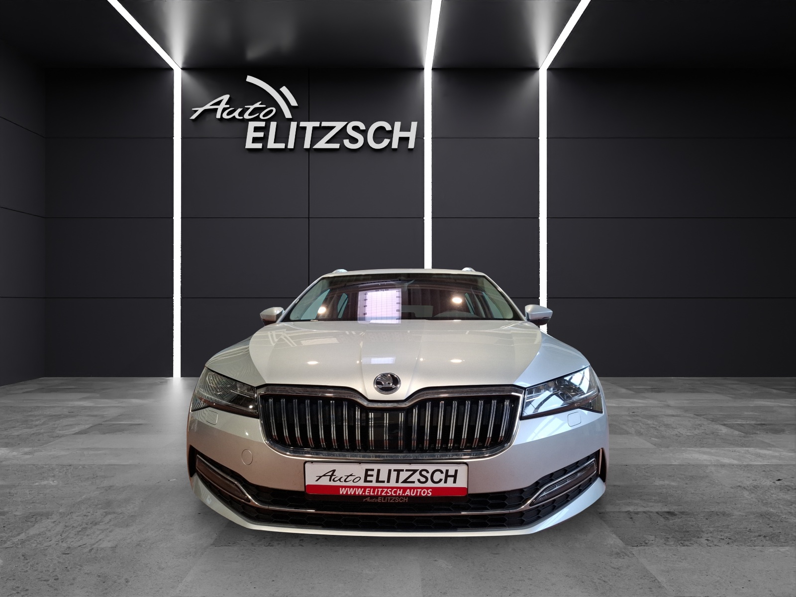 Fahrzeugabbildung SKODA Superb Combi TSI Style DSG Matrix AHK Navi AID beheiz FS SH