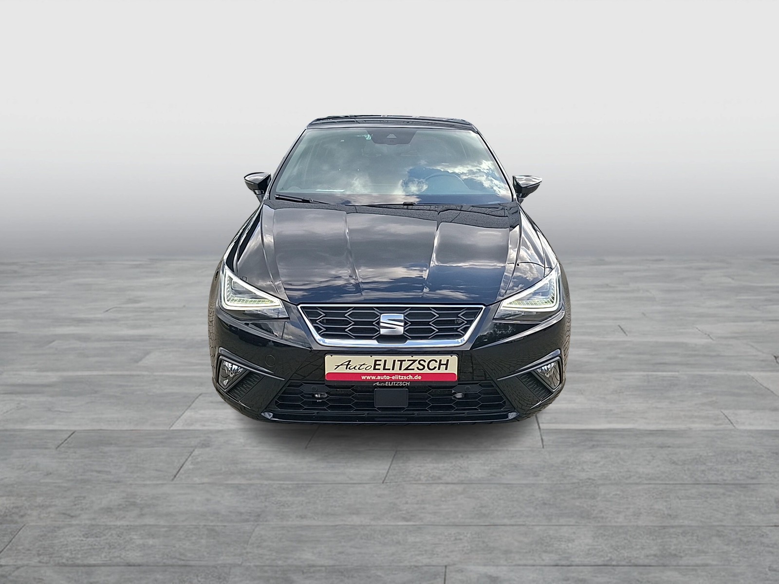 Fahrzeugabbildung SEAT Ibiza TSI FR Pro-Black-Edition DSG LED Navi VC ACC RFK SH 18