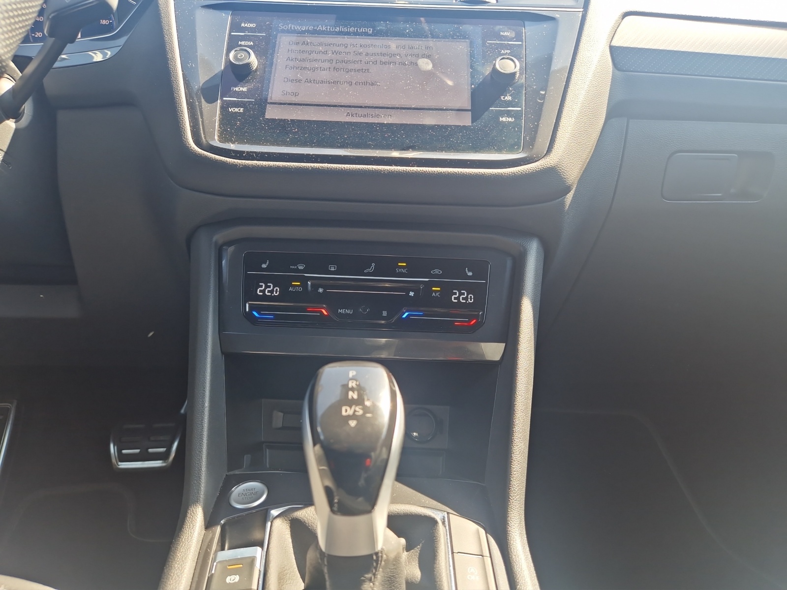 Fahrzeugabbildung Volkswagen Tiguan Allspace TDI R-Line 4M DSG MATRIX AHK RFK H&K