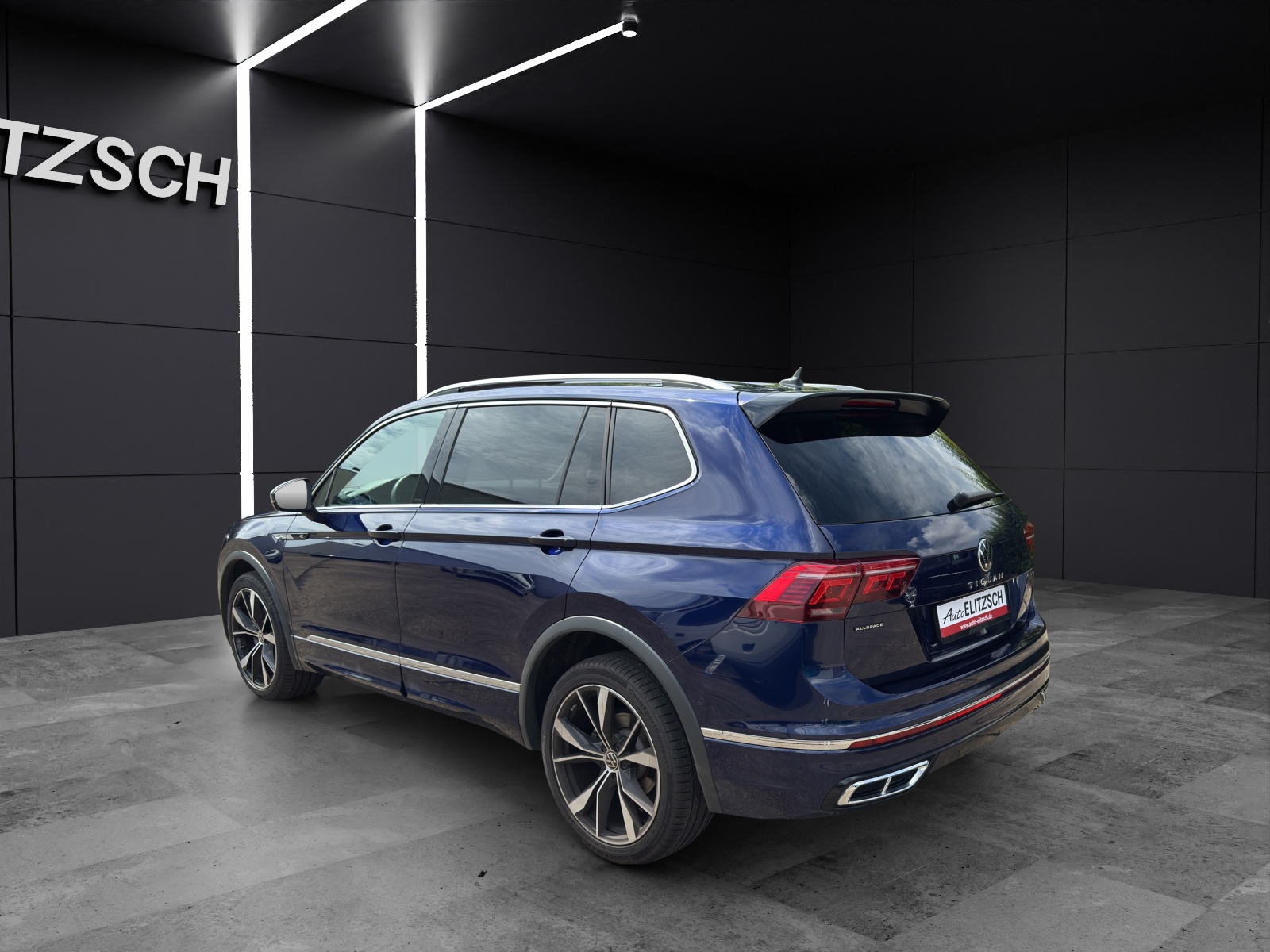 Fahrzeugabbildung Volkswagen Tiguan Allspace TDI R-Line 4M DSG MATRIX AHK RFK H&K