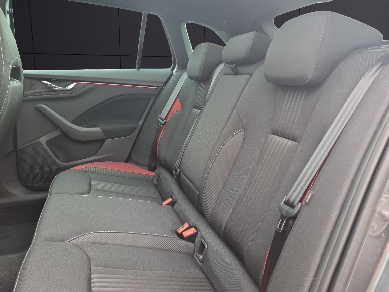Fahrzeugabbildung SKODA Scala TSI DSG Monte Carlo LED ACC PANO NAVI PDC SHZ LM