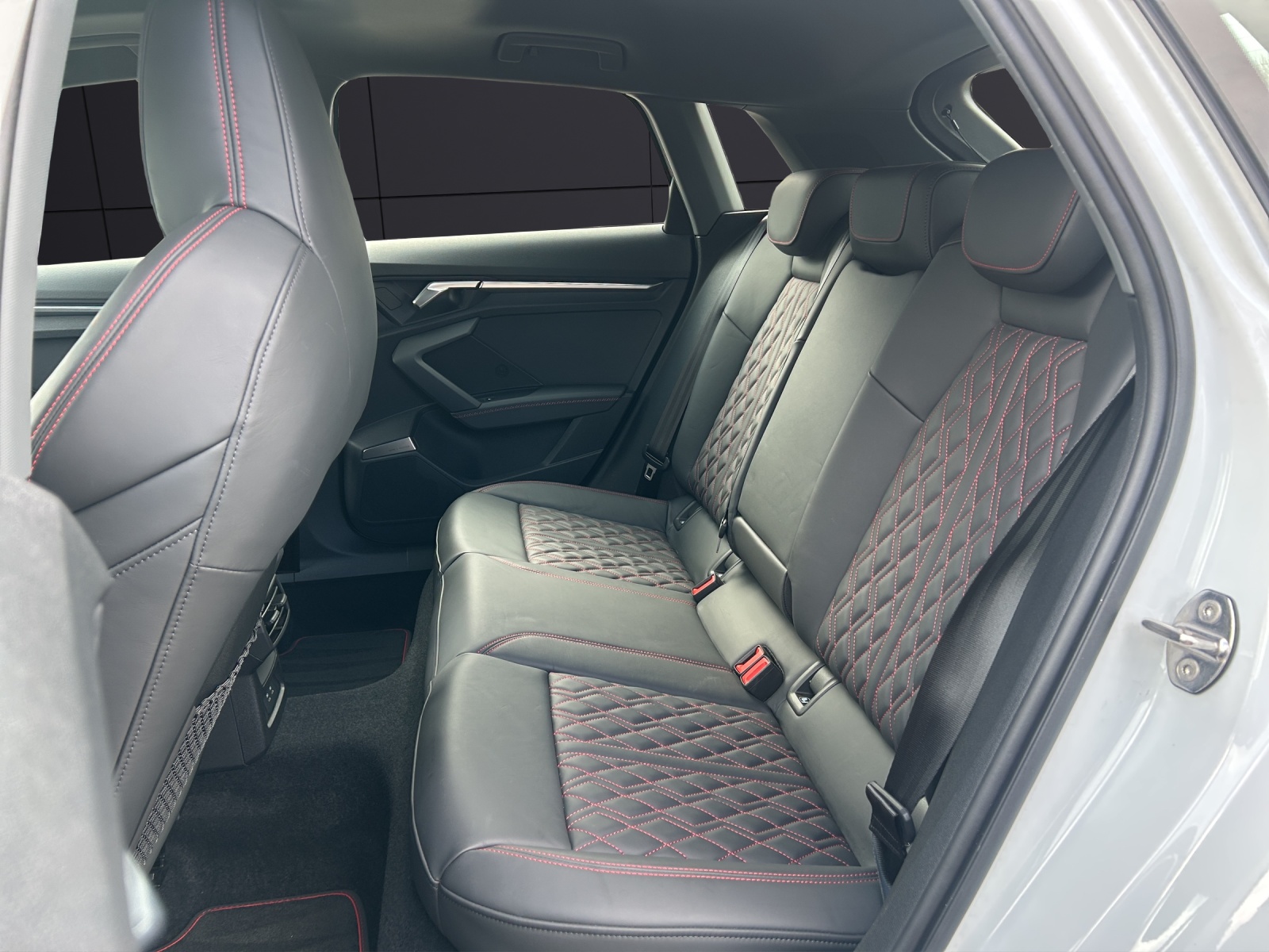 Fahrzeugabbildung Audi S3 Sportback TFSI quattro MATRIX PANO B&O NAVI SHZ