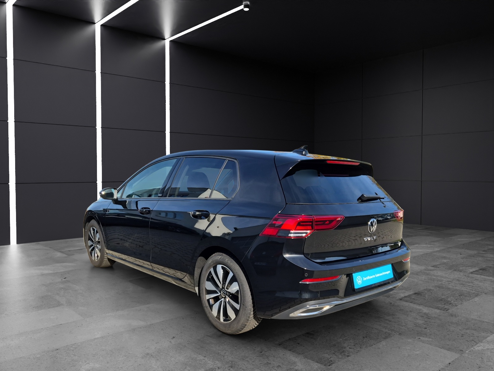 Fahrzeugabbildung Volkswagen Golf VIII TDI DSG AHK PANO RFK HuD ACC LED AID NAVI