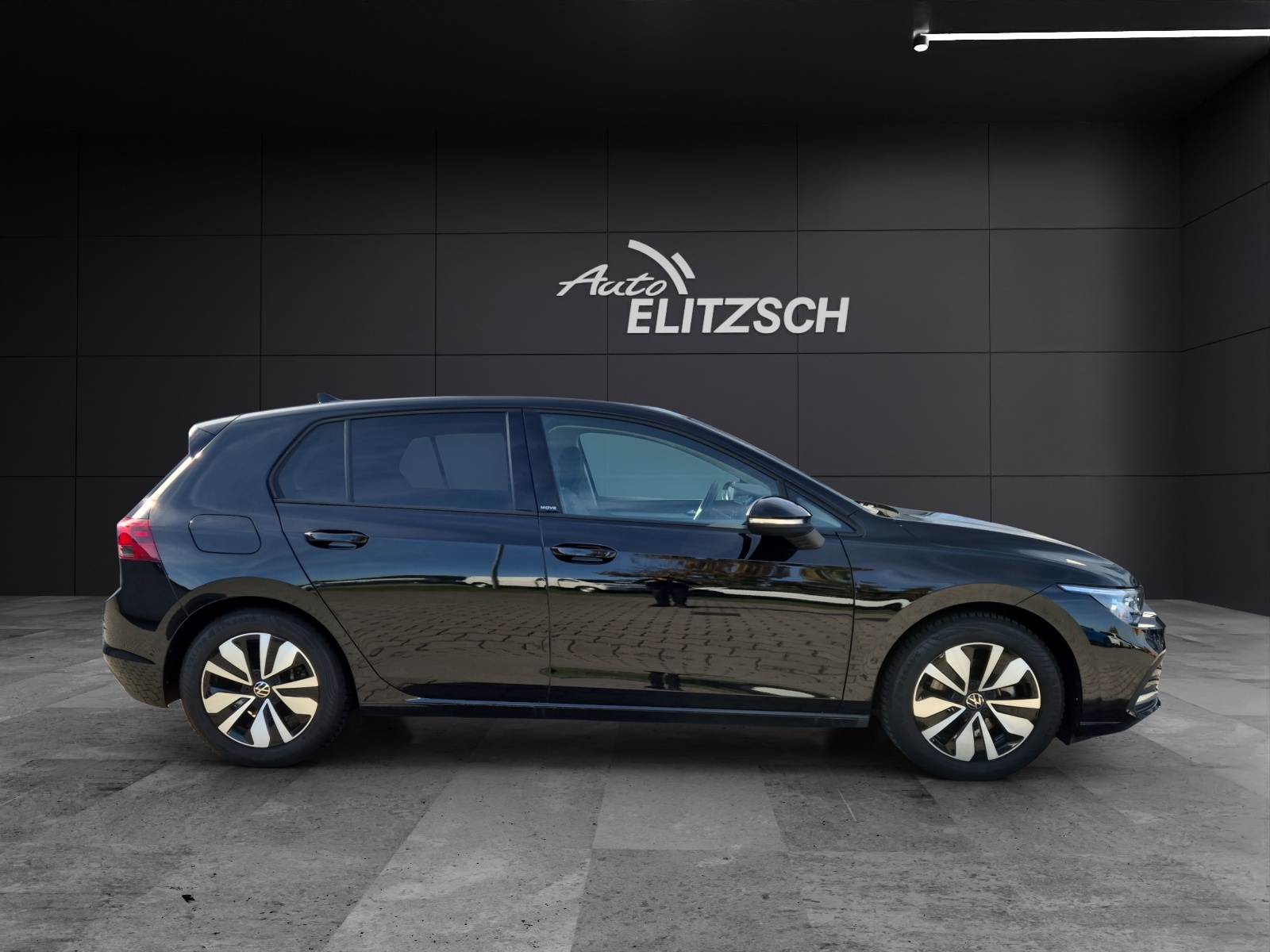Fahrzeugabbildung Volkswagen Golf VIII TDI DSG AHK PANO RFK HuD ACC LED AID NAVI