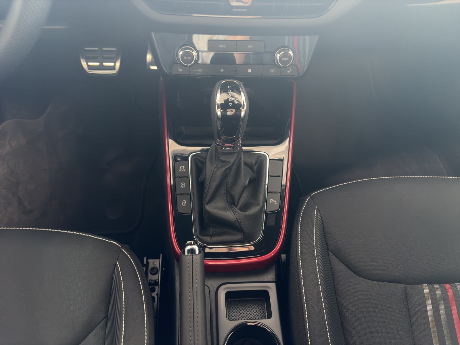 Fahrzeugabbildung SKODA Fabia Monte Carlo 1.5 TSI DSG LED ACC