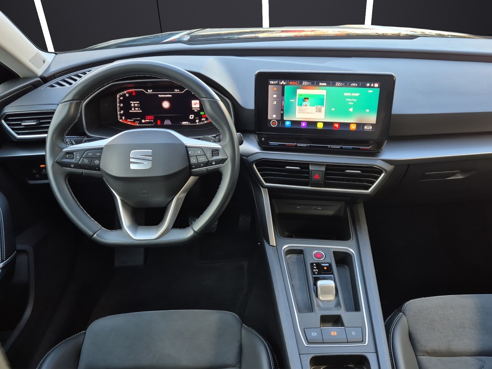 Fahrzeugabbildung SEAT Leon ST TDI Style DSG LED Navi AID beats ACC RFK SH