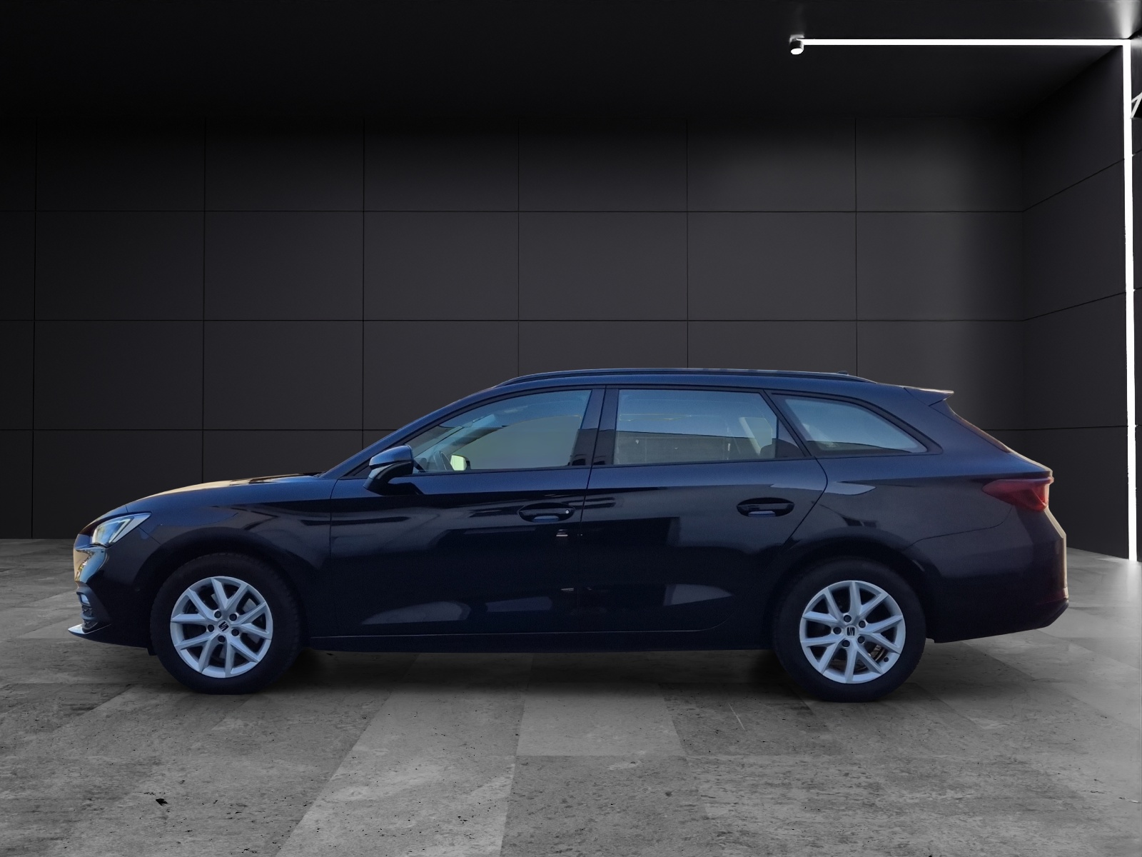 Fahrzeugabbildung SEAT Leon ST TDI Style DSG LED Navi AID beats ACC RFK SH