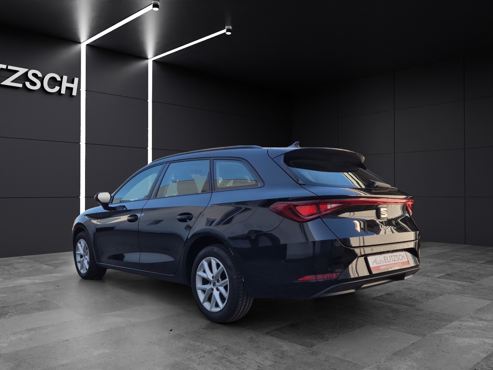 Fahrzeugabbildung SEAT Leon ST TDI Style DSG LED Navi AID beats ACC RFK SH