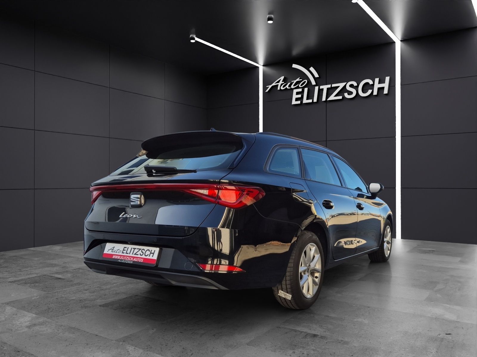 Fahrzeugabbildung SEAT Leon ST TDI Style DSG LED Navi AID beats ACC RFK SH