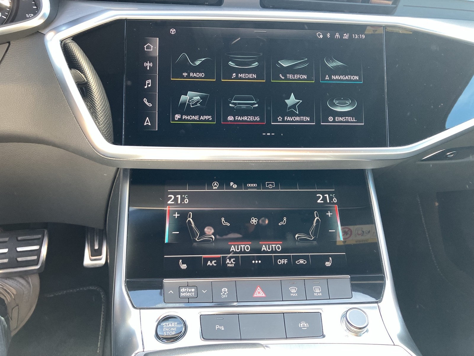 Fahrzeugabbildung Audi A6 Avant 40 TDI sport MATRIX AHK