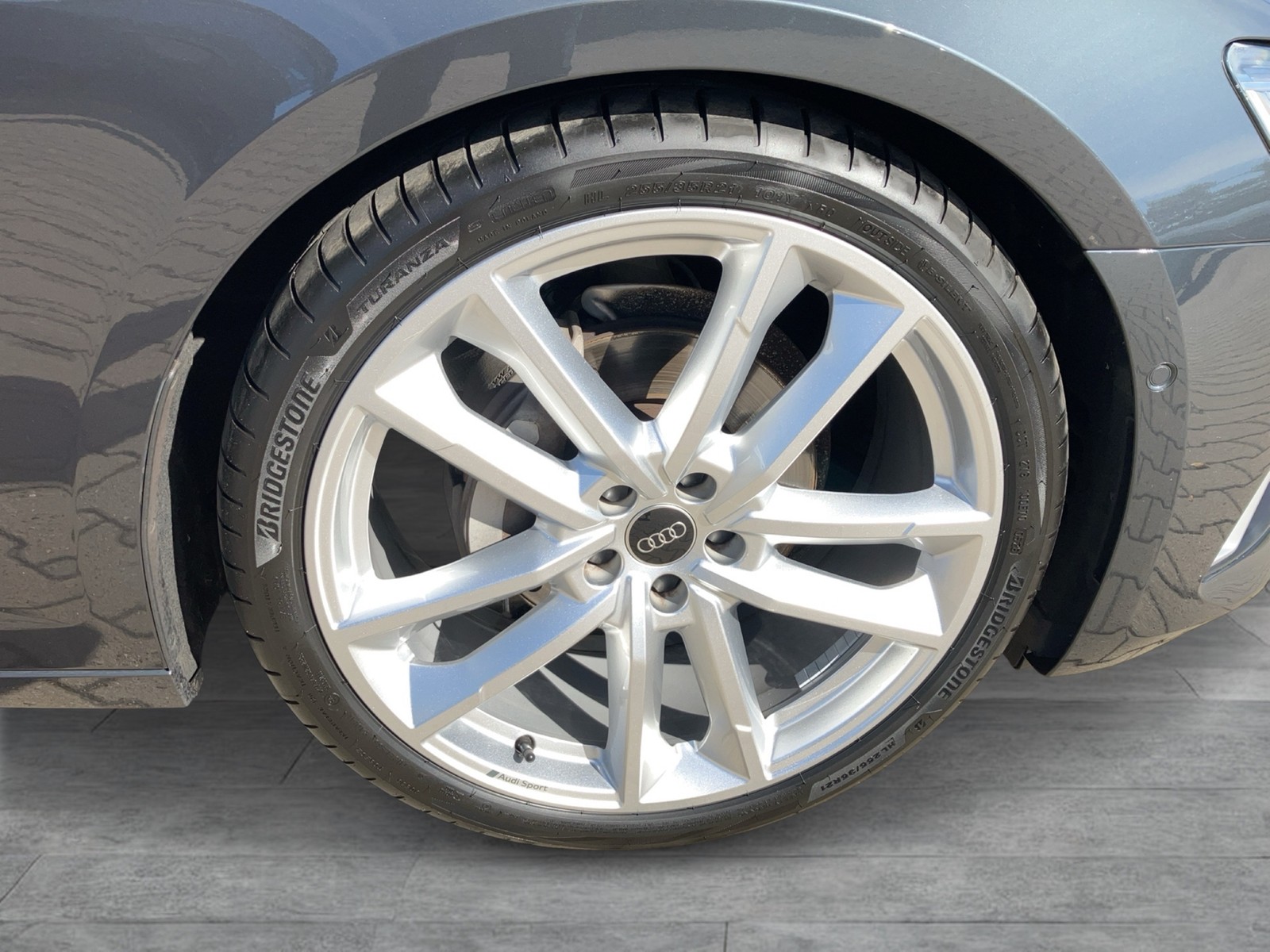 Fahrzeugabbildung Audi A6 Avant 40 TDI sport MATRIX AHK
