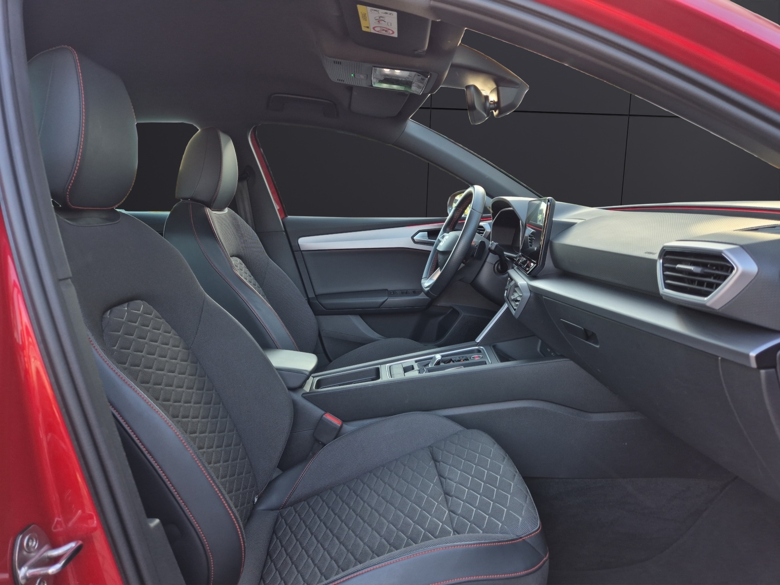 Fahrzeugabbildung SEAT Leon eTSI FR-Line DSG LED Navi ACC RFK SH 18