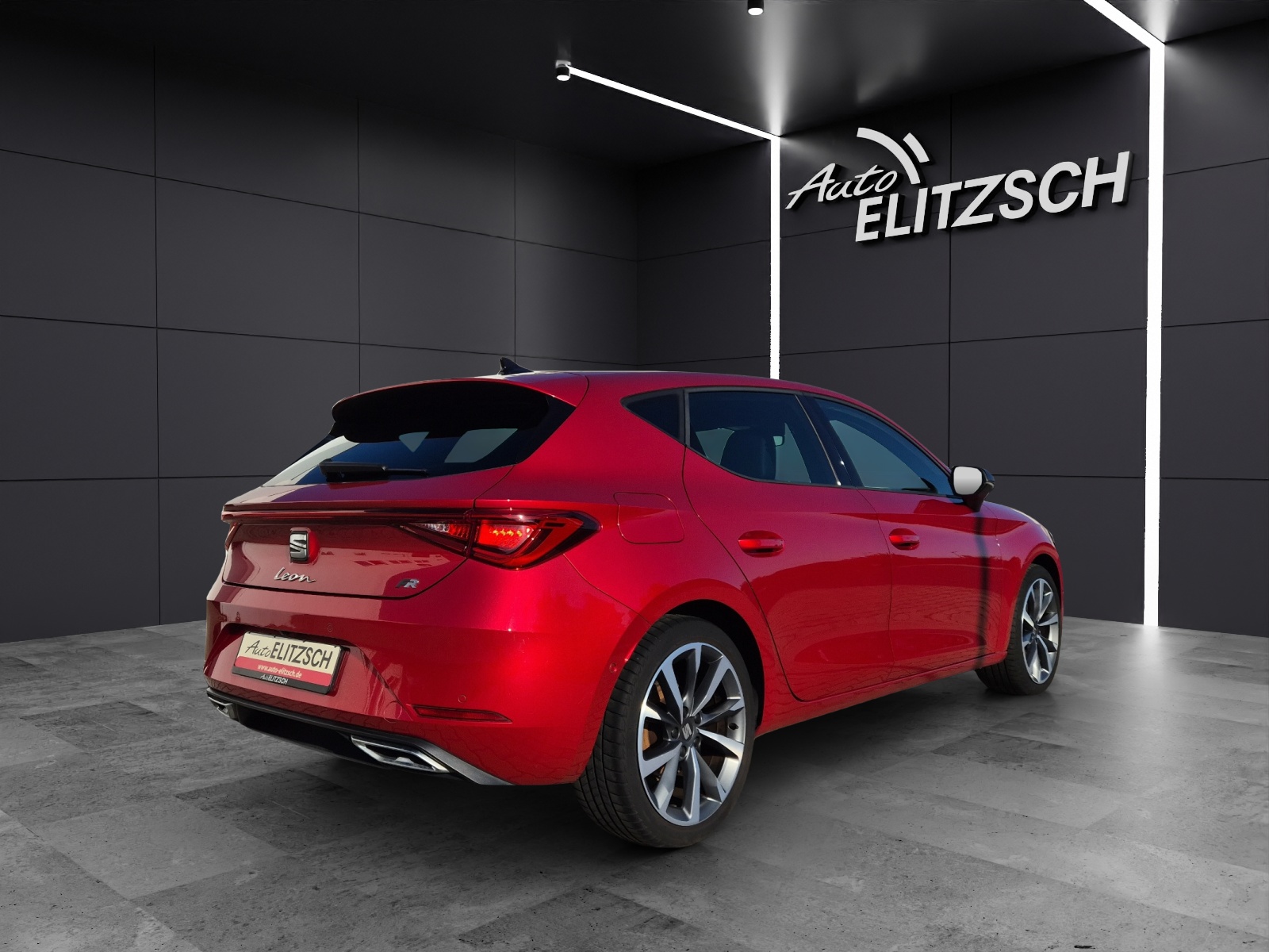 Fahrzeugabbildung SEAT Leon eTSI FR-Line DSG LED Navi ACC RFK SH 18