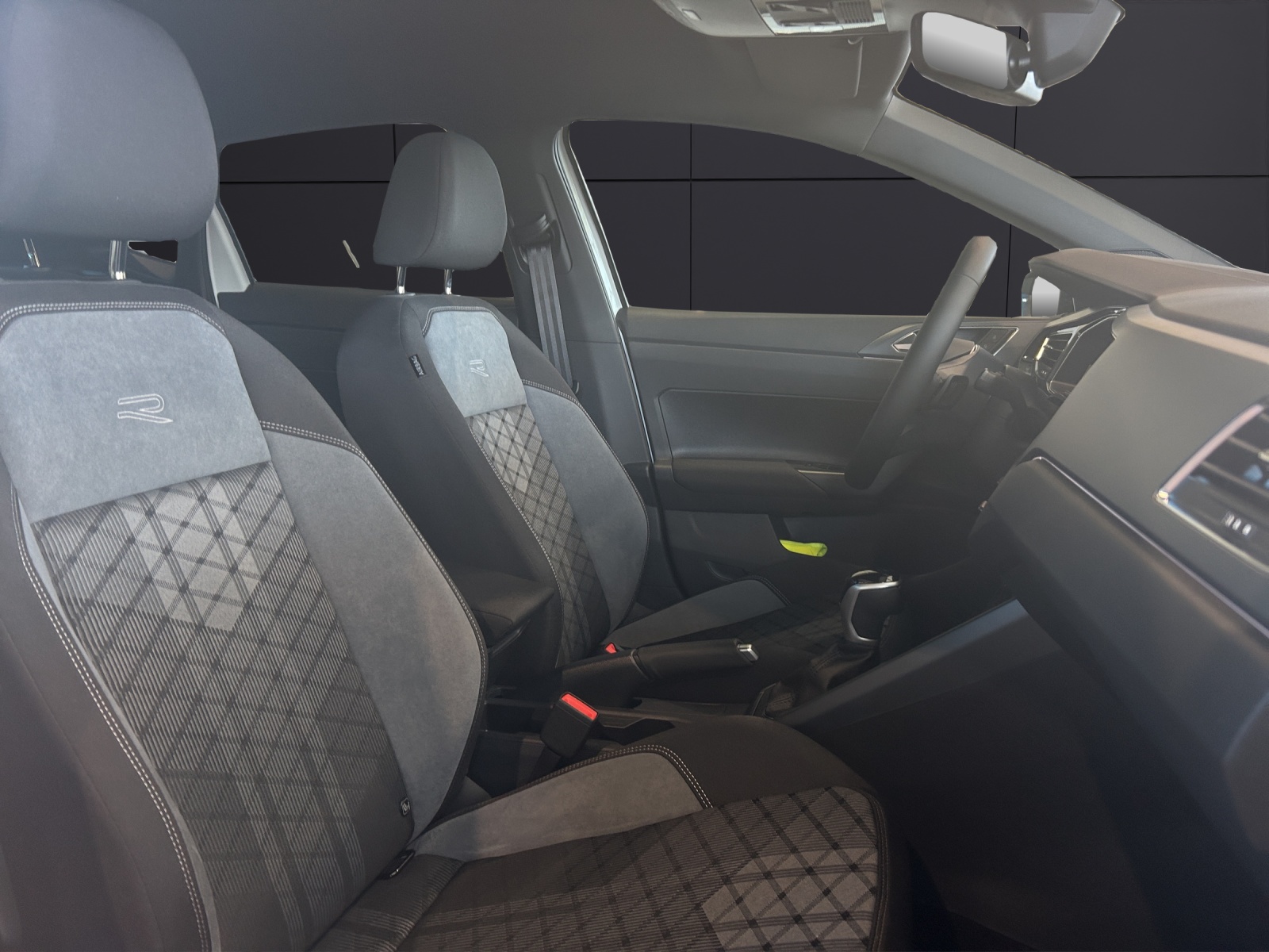 Fahrzeugabbildung Volkswagen Polo R-Line LED NAVI DAB ACC