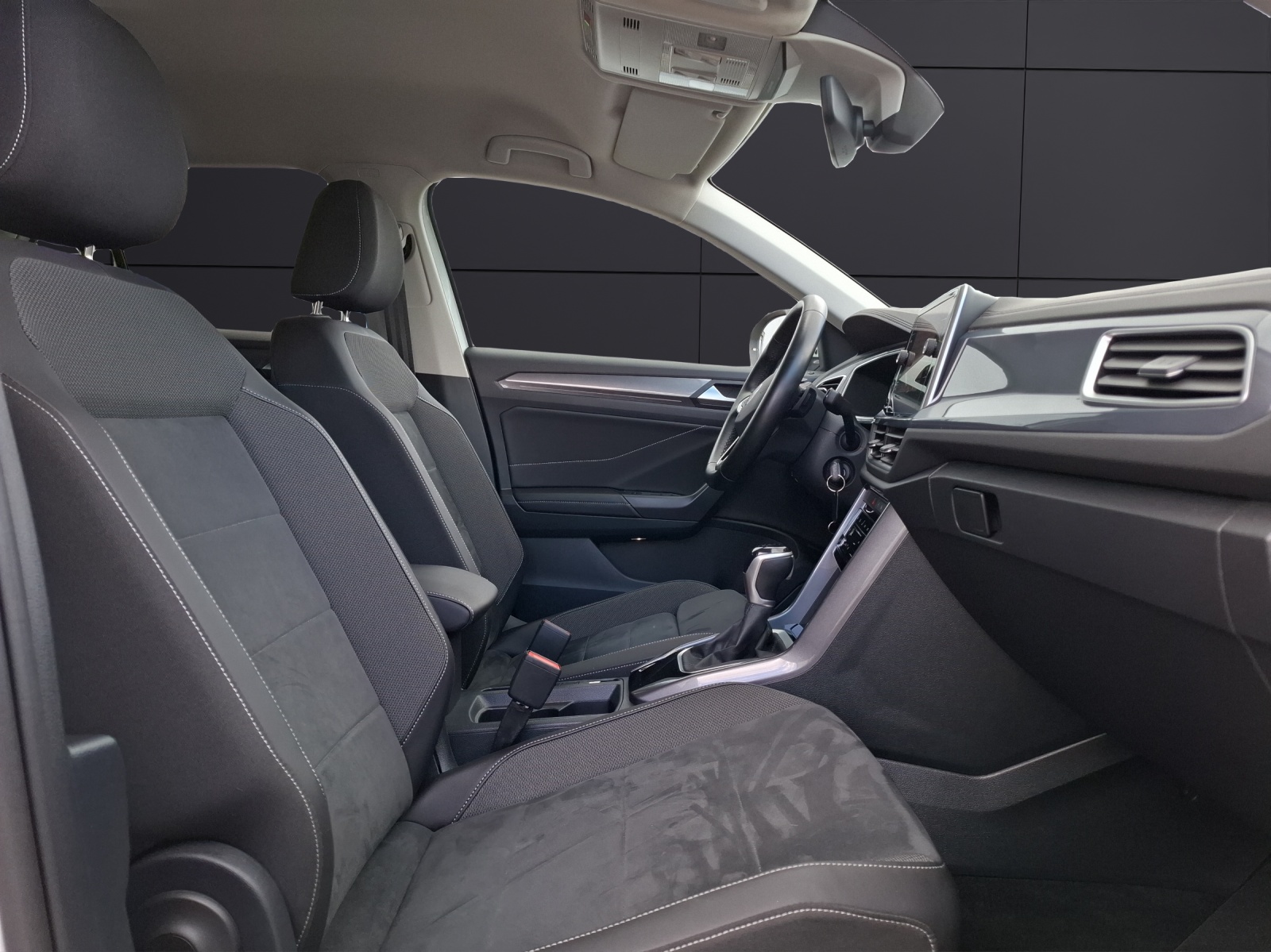 Fahrzeugabbildung Volkswagen T-Roc TSI Style DSG LED plus Navi AID ACC RFK SH