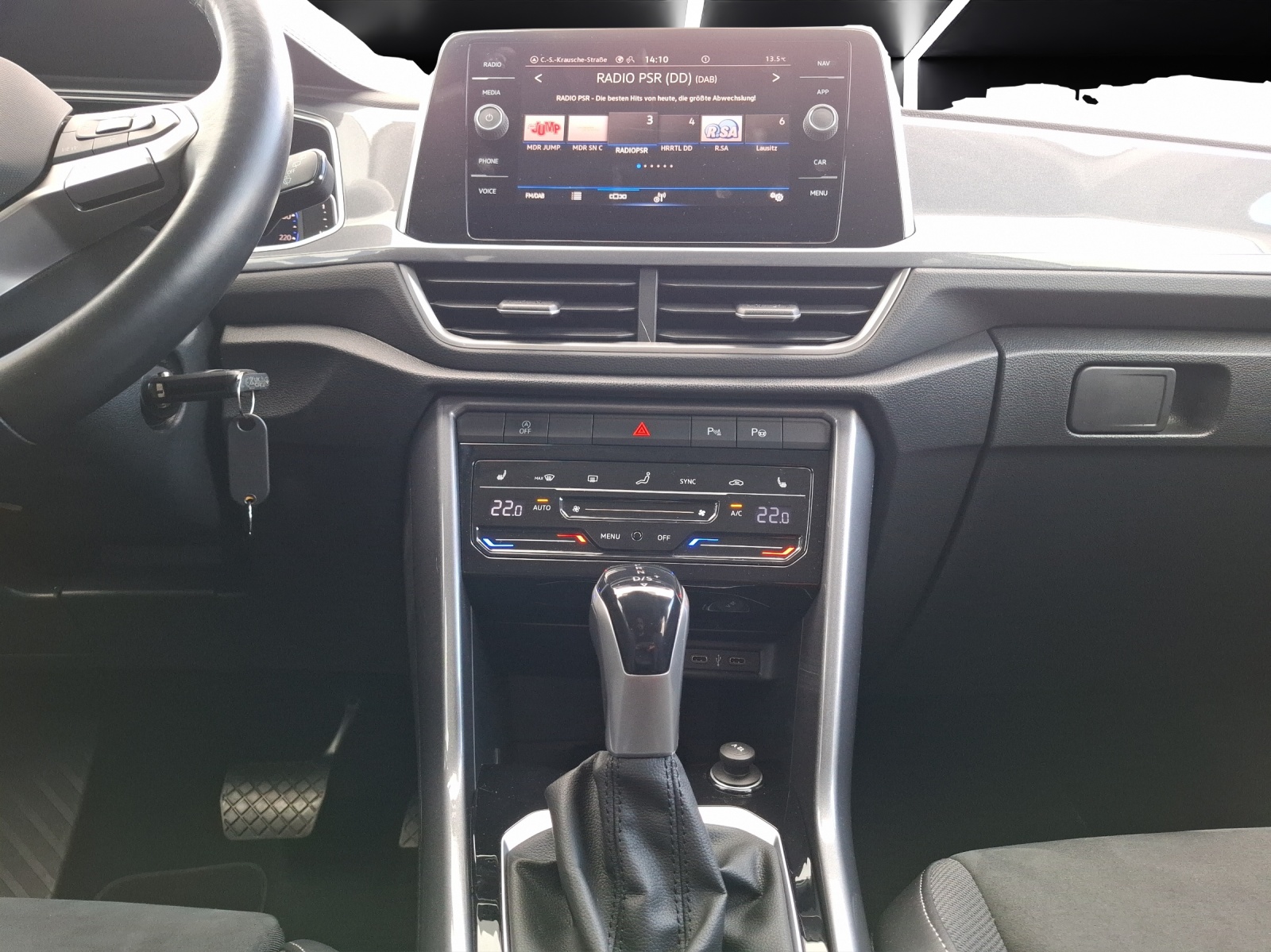 Fahrzeugabbildung Volkswagen T-Roc TSI Style DSG LED plus Navi AID ACC RFK SH