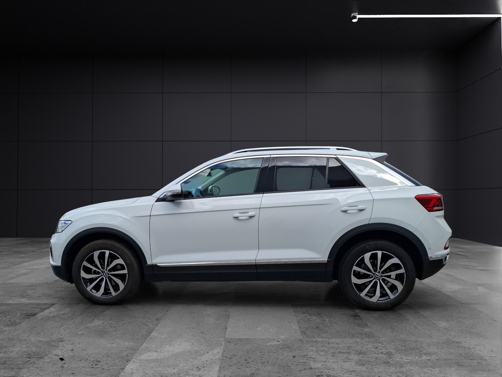 Fahrzeugabbildung Volkswagen T-Roc TSI Style DSG LED plus Navi AID ACC RFK SH