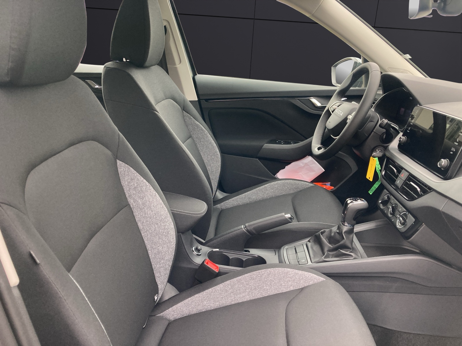 Fahrzeugabbildung SKODA Kamiq 1.0 TSI Essence DSG SHZ, LED, AHZV