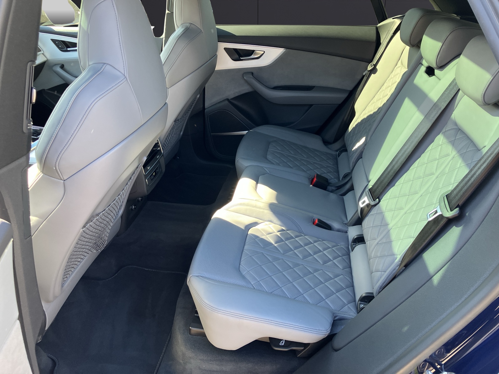 Fahrzeugabbildung Audi Q8 55 TFSI e quattro