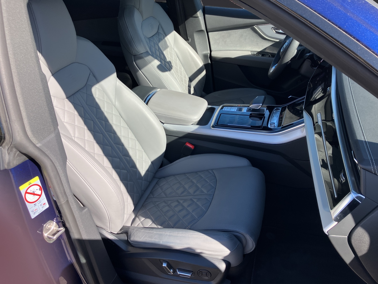 Fahrzeugabbildung Audi Q8 55 TFSI e quattro