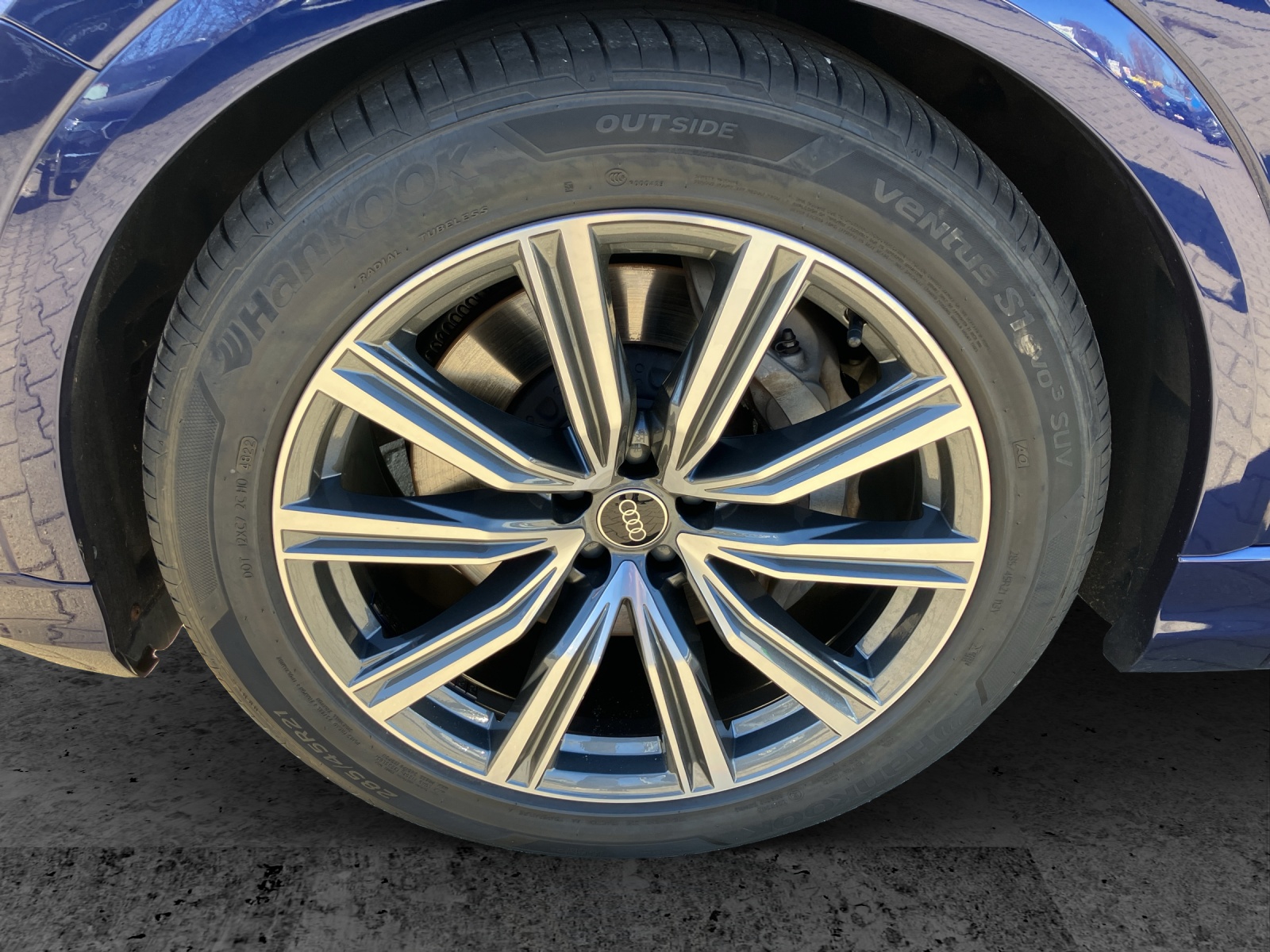 Fahrzeugabbildung Audi Q8 55 TFSI e quattro