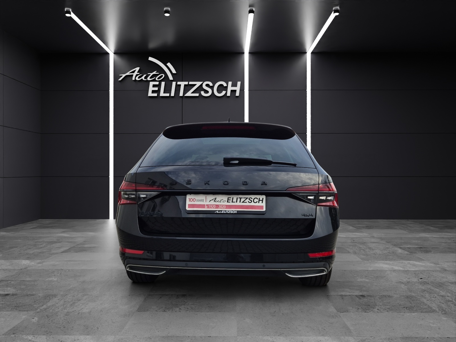 Fahrzeugabbildung SKODA Superb Combi TDI Sportline DSG 4x4 Matrix AHK Navi VC ACC Pano PDC SH 19