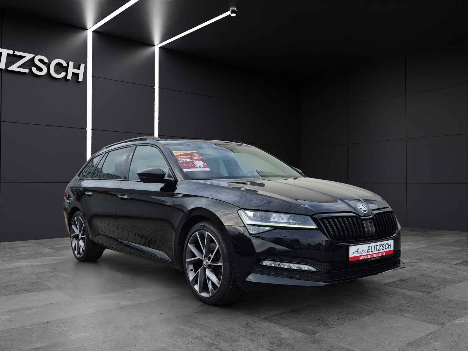 Fahrzeugabbildung SKODA Superb Combi TDI Sportline DSG 4x4 Matrix AHK Navi VC ACC Pano PDC SH 19
