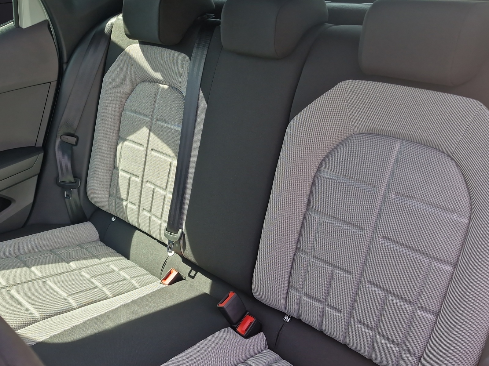Fahrzeugabbildung SEAT Arona FR Kamera ACC LED SHZ