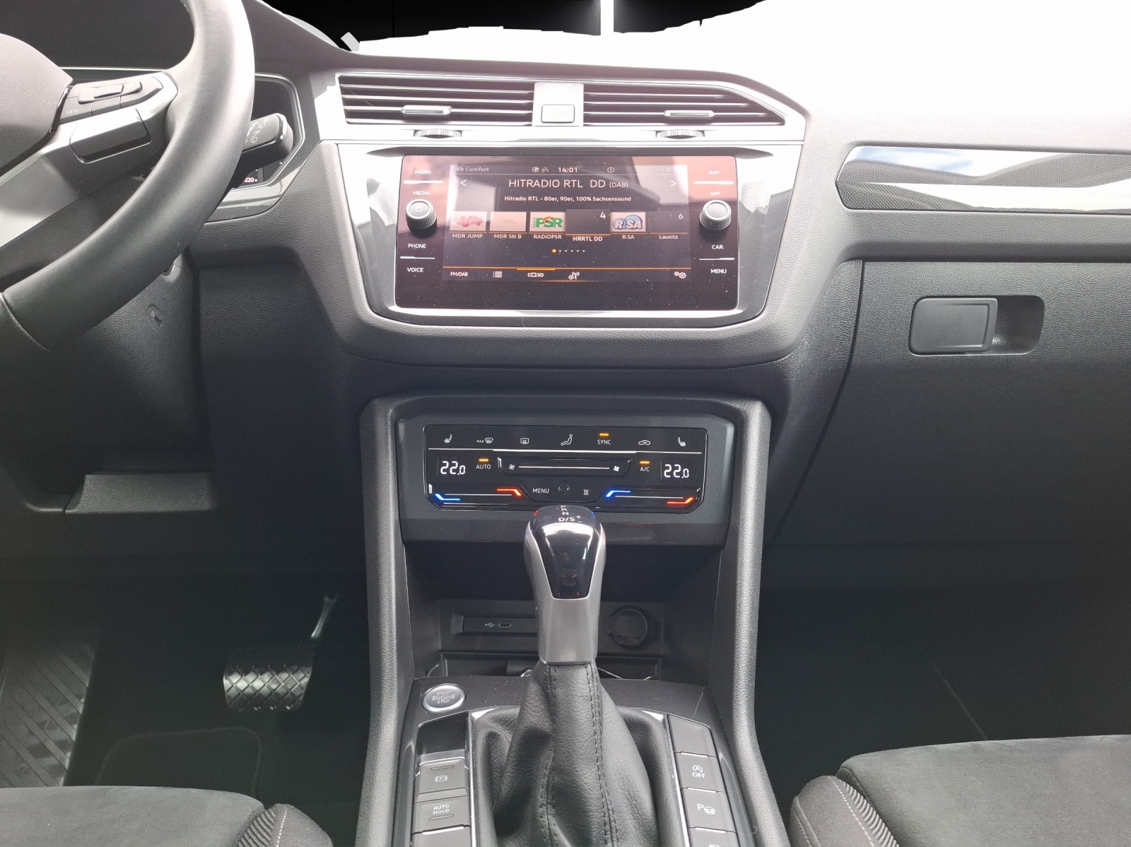 Fahrzeugabbildung Volkswagen Tiguan TDI Elegance DSG 4M Standhzg. Matrix Navi AID ACC RFK SH